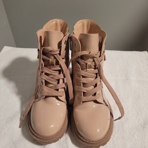 DKNY Women's Tan Lace-Up Boots